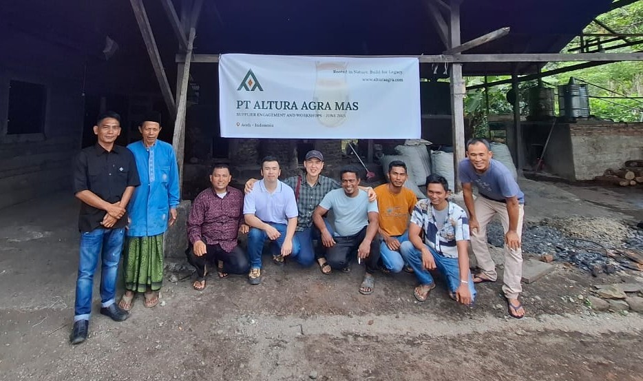 Essential oils sourcing from Indonesia